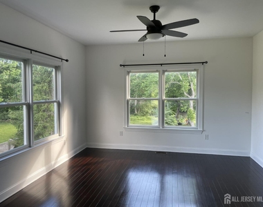 15 Hope Drive - Photo Thumbnail 8