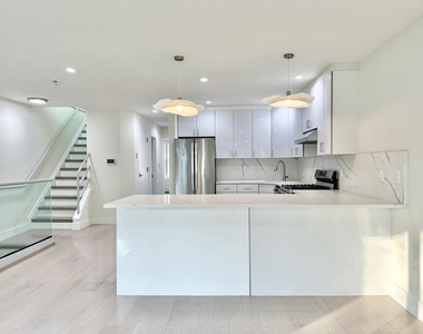 19-25 22nd Road - Photo Thumbnail 2