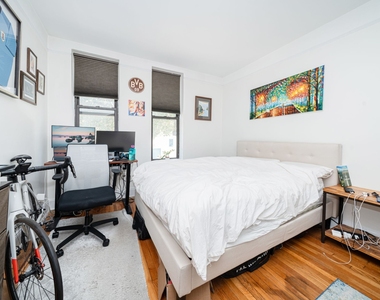 344 W 17th Street - Photo Thumbnail 3
