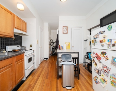 344 W 17th Street - Photo Thumbnail 4