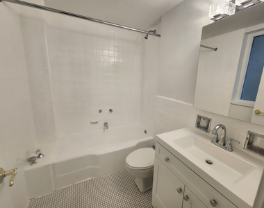 40 Central Park S - Photo Thumbnail 9