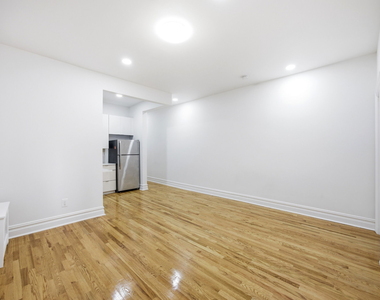 160 Wadsworth Avenue - Photo Thumbnail 7