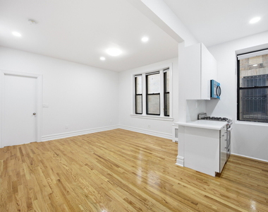 160 Wadsworth Avenue - Photo Thumbnail 1
