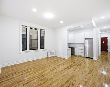 160 Wadsworth Avenue - Photo Thumbnail 2