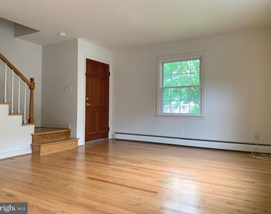 300 Claiborne Avenue - Photo Thumbnail 10