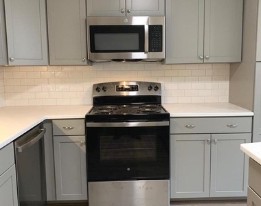 300 Claiborne Avenue - Photo Thumbnail 6