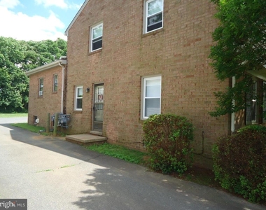 300 Claiborne Avenue - Photo Thumbnail 3