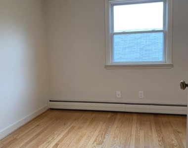 300 Claiborne Avenue - Photo Thumbnail 14