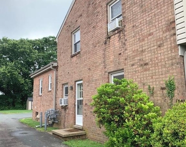 300 Claiborne Avenue - Photo Thumbnail 2
