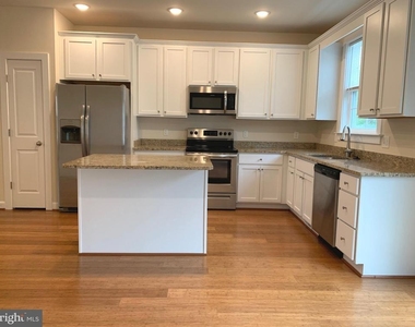 88 Andrews Place - Photo Thumbnail 2