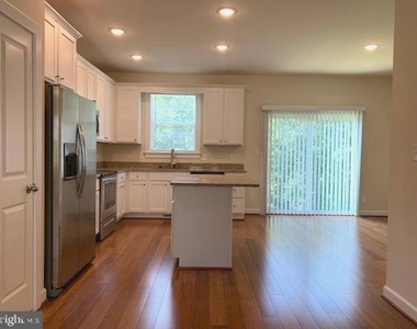 88 Andrews Place - Photo Thumbnail 3