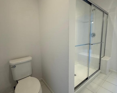 2401 Copa Court - Photo Thumbnail 19