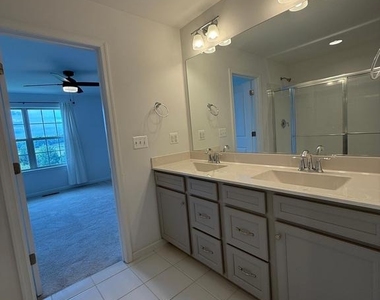 2401 Copa Court - Photo Thumbnail 20