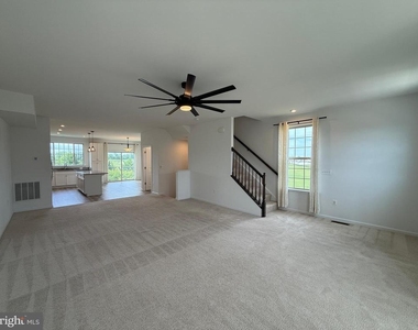 2401 Copa Court - Photo Thumbnail 12