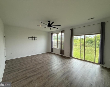 2401 Copa Court - Photo Thumbnail 1