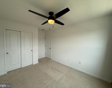 2401 Copa Court - Photo Thumbnail 25