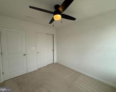 2401 Copa Court - Photo Thumbnail 23