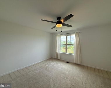2401 Copa Court - Photo Thumbnail 14