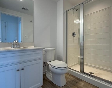 2401 Copa Court - Photo Thumbnail 5
