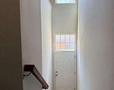 2618 Glenriver Way - Photo Thumbnail 16