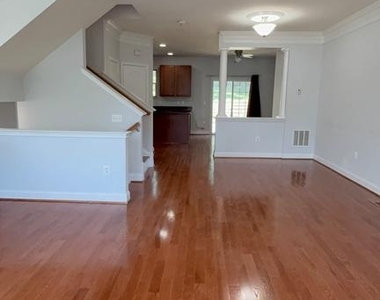 2618 Glenriver Way - Photo Thumbnail 7
