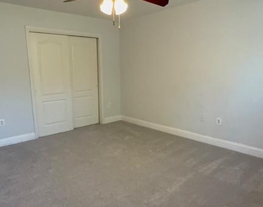 2618 Glenriver Way - Photo Thumbnail 12