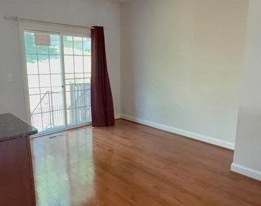 2618 Glenriver Way - Photo Thumbnail 6