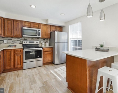 3433 Belleplain Court - Photo Thumbnail 6