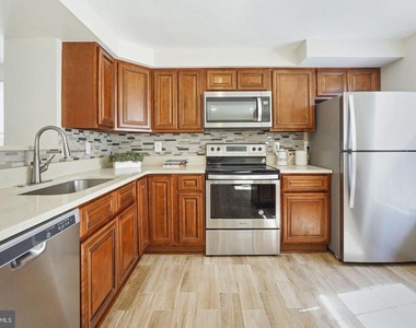 3433 Belleplain Court - Photo Thumbnail 7