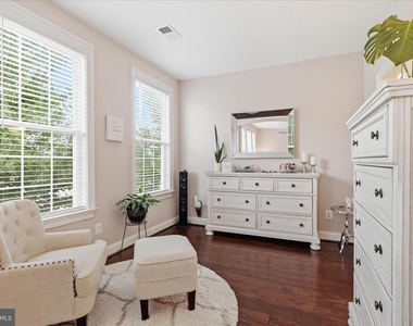 42616 Hardage Terrace - Photo Thumbnail 19