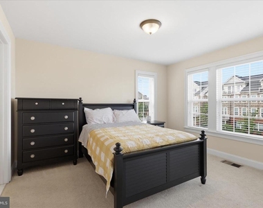 42616 Hardage Terrace - Photo Thumbnail 25