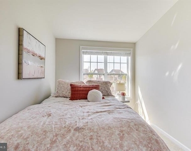 43213 Whelplehill Terrace - Photo Thumbnail 33