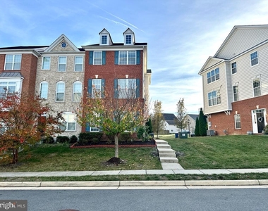 43213 Whelplehill Terrace - Photo Thumbnail 1