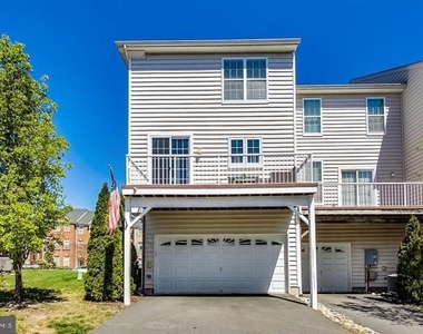 43213 Whelplehill Terrace - Photo Thumbnail 40