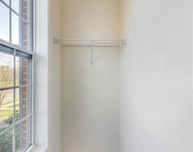 43213 Whelplehill Terrace - Photo Thumbnail 10