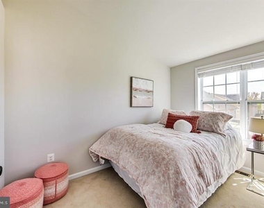 43213 Whelplehill Terrace - Photo Thumbnail 32