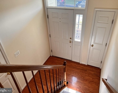 519 Planters Terrace Ne - Photo Thumbnail 2