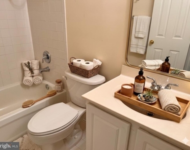 519 Planters Terrace Ne - Photo Thumbnail 6