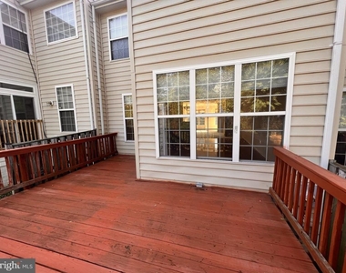 519 Planters Terrace Ne - Photo Thumbnail 3