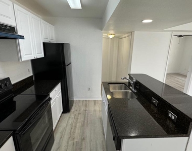 12151 Penderview Lane - Photo Thumbnail 4