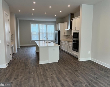 2303 Liberty Loop - Photo Thumbnail 24