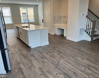 2303 Liberty Loop - Photo Thumbnail 11
