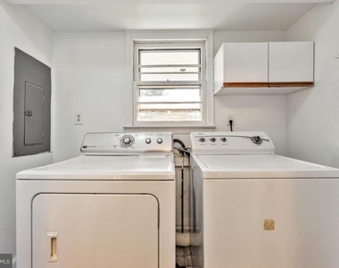 3307 Beechtree Lane - Photo Thumbnail 20