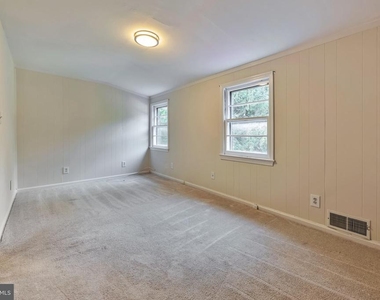 3307 Beechtree Lane - Photo Thumbnail 12