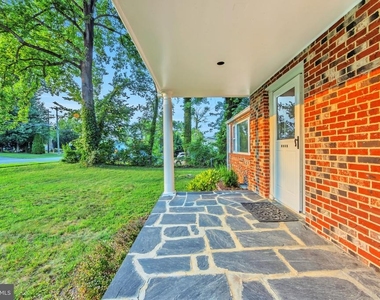 3307 Beechtree Lane - Photo Thumbnail 2