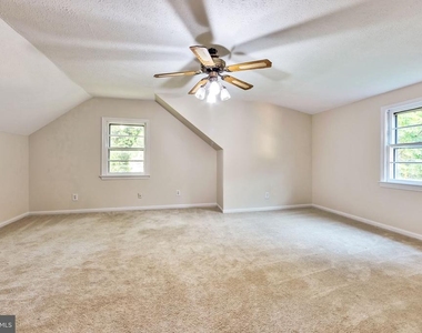 3307 Beechtree Lane - Photo Thumbnail 14