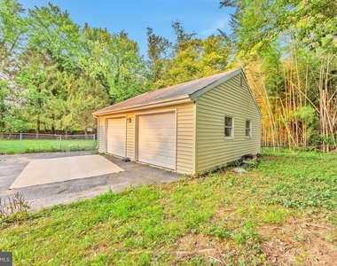 3307 Beechtree Lane - Photo Thumbnail 24