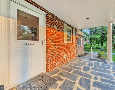 3307 Beechtree Lane - Photo Thumbnail 3
