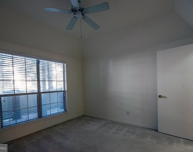 12153 Penderview Lane - Photo Thumbnail 21