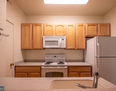 12153 Penderview Lane - Photo Thumbnail 32